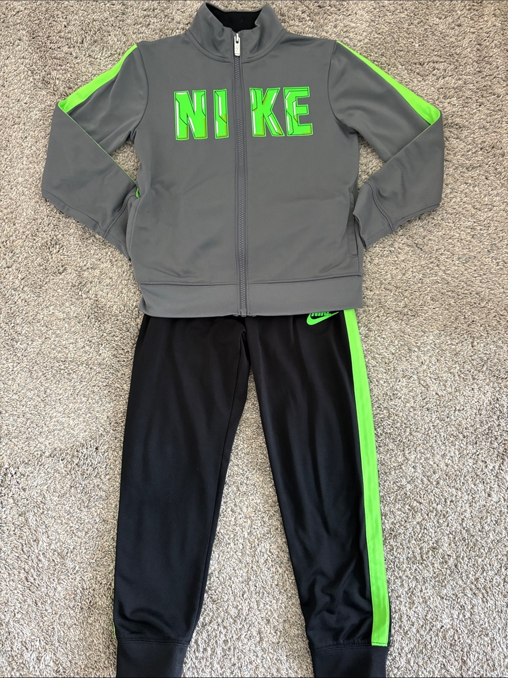 Nike Kids Gray Full-Zip Hoodie with Bright Green Logo